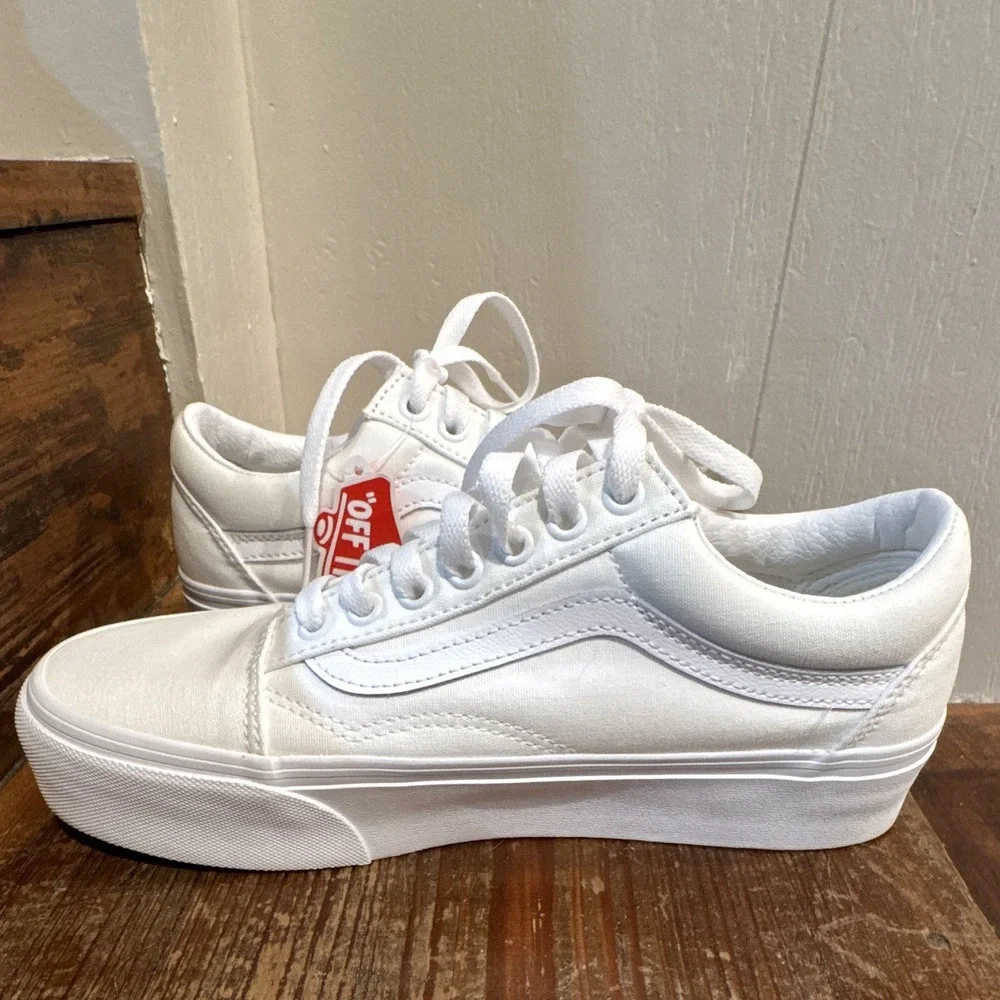 VANS Old Skool White Low Top Lace Up Men's Sz 6.5 Women's Sz 8  Sneaker NWOB
